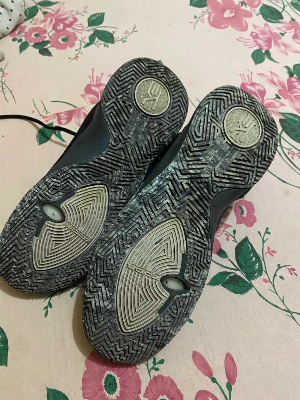Tênis de basquete Nike Kyrie Flytrap 2  - Foto 2