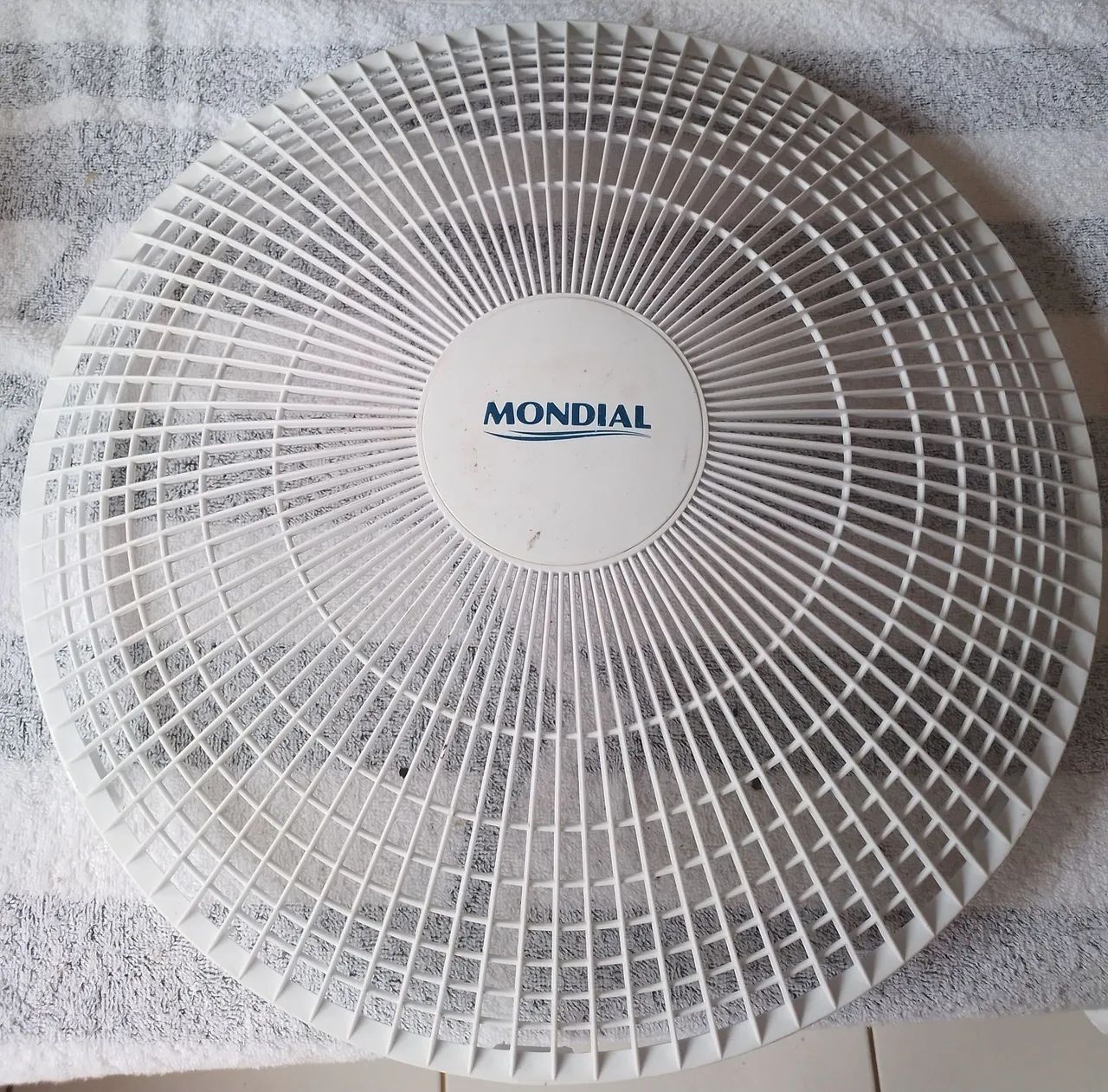 Par de tampas semi-novo(frente e trás)para ventilador Mondial 40 cm 