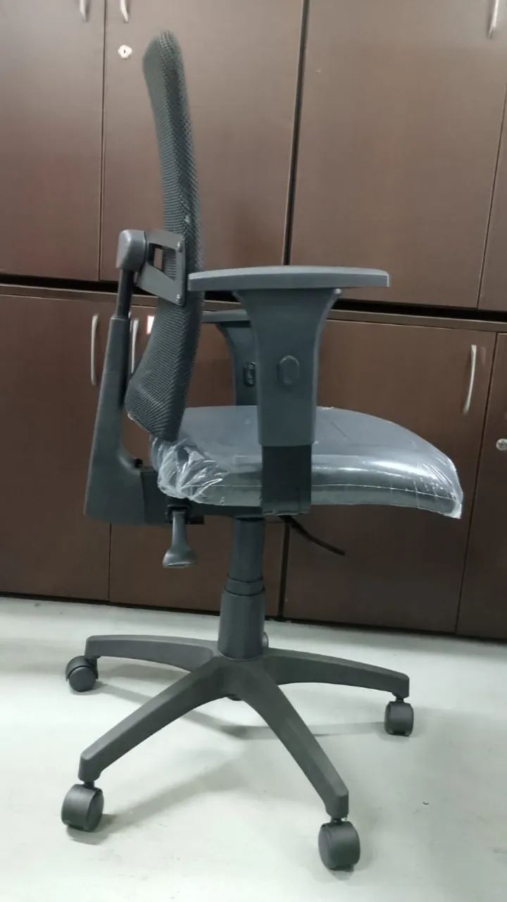 Cadeira de Escritório Diretor Cavaletti   - Foto 2