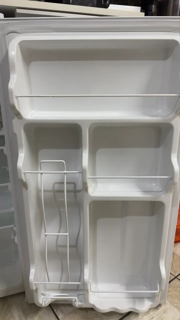 Frigobar Midea 