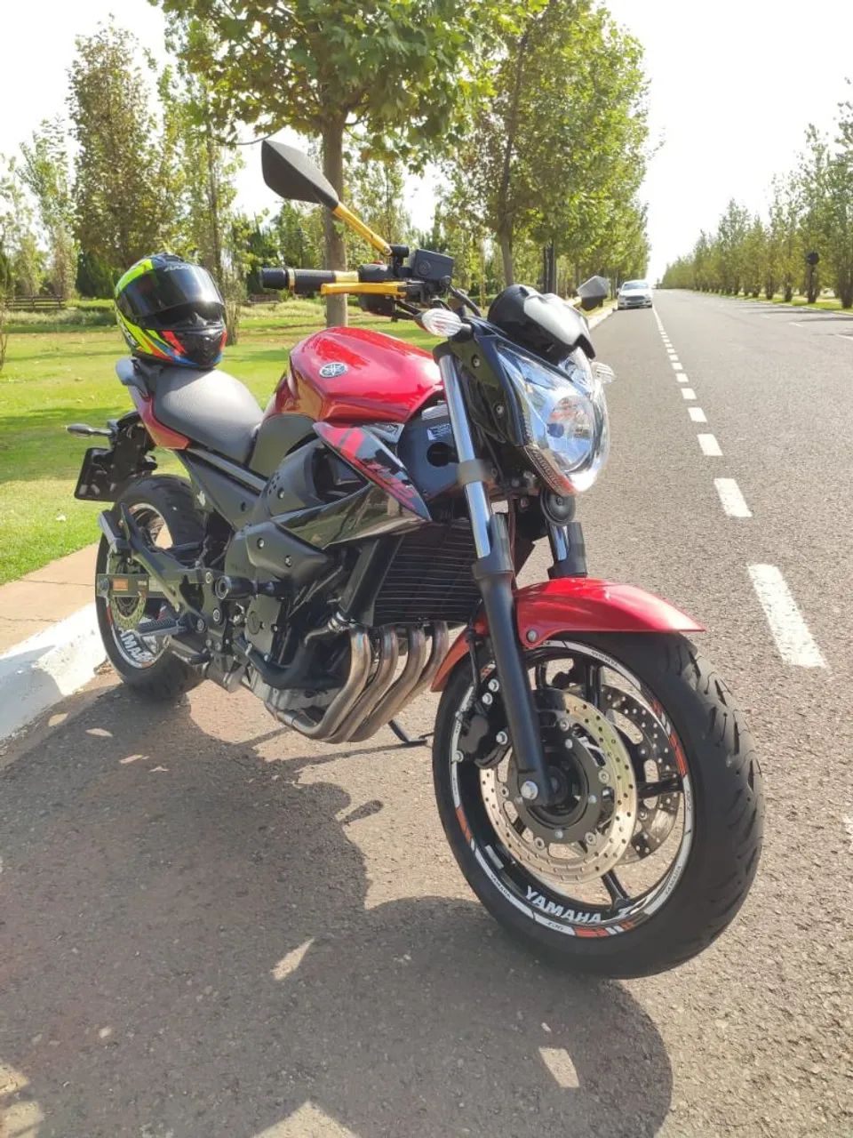 Vende-se XJ6 
