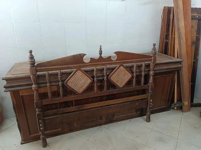 GUARDA ROUPA E CAMA DE IMBUIA  - Foto 2