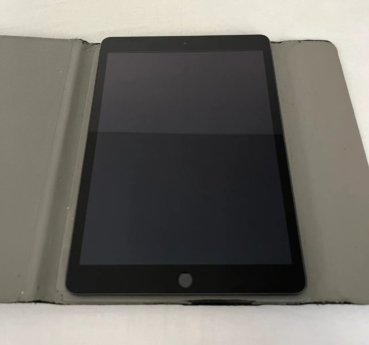 IPad 9ª Geração 64GB na cor cinza espacial