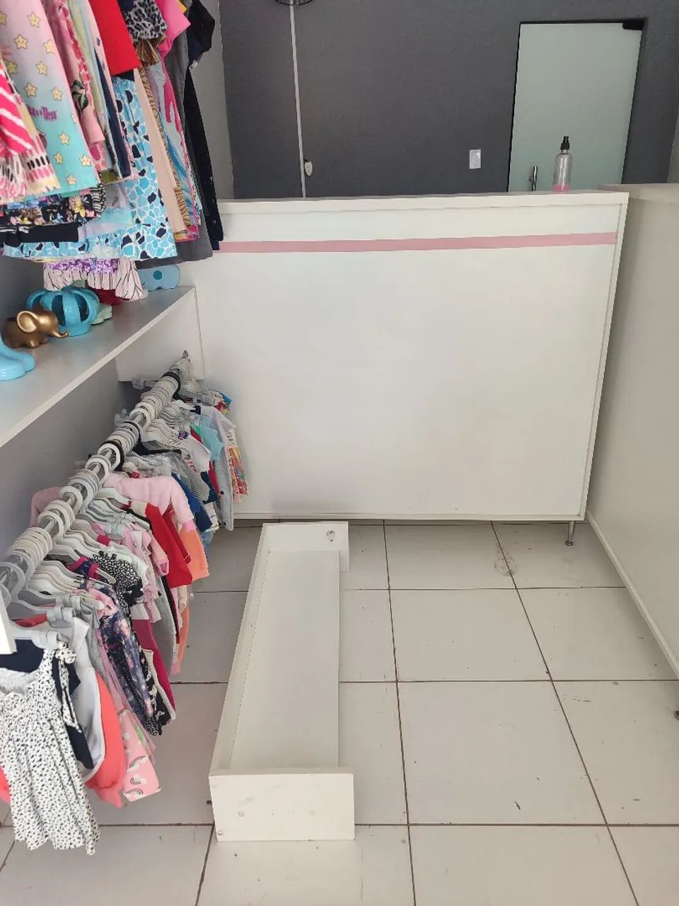 Móveis de loja infantil - Foto 2