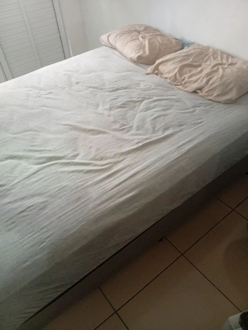 Cama de casal box