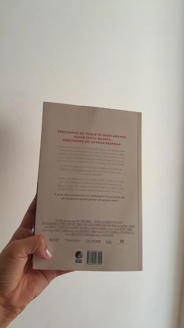 Livro " A cinco passos de você" - Foto 3