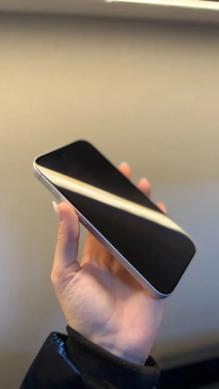 iPhone 16 128GB Silve - Foto 4