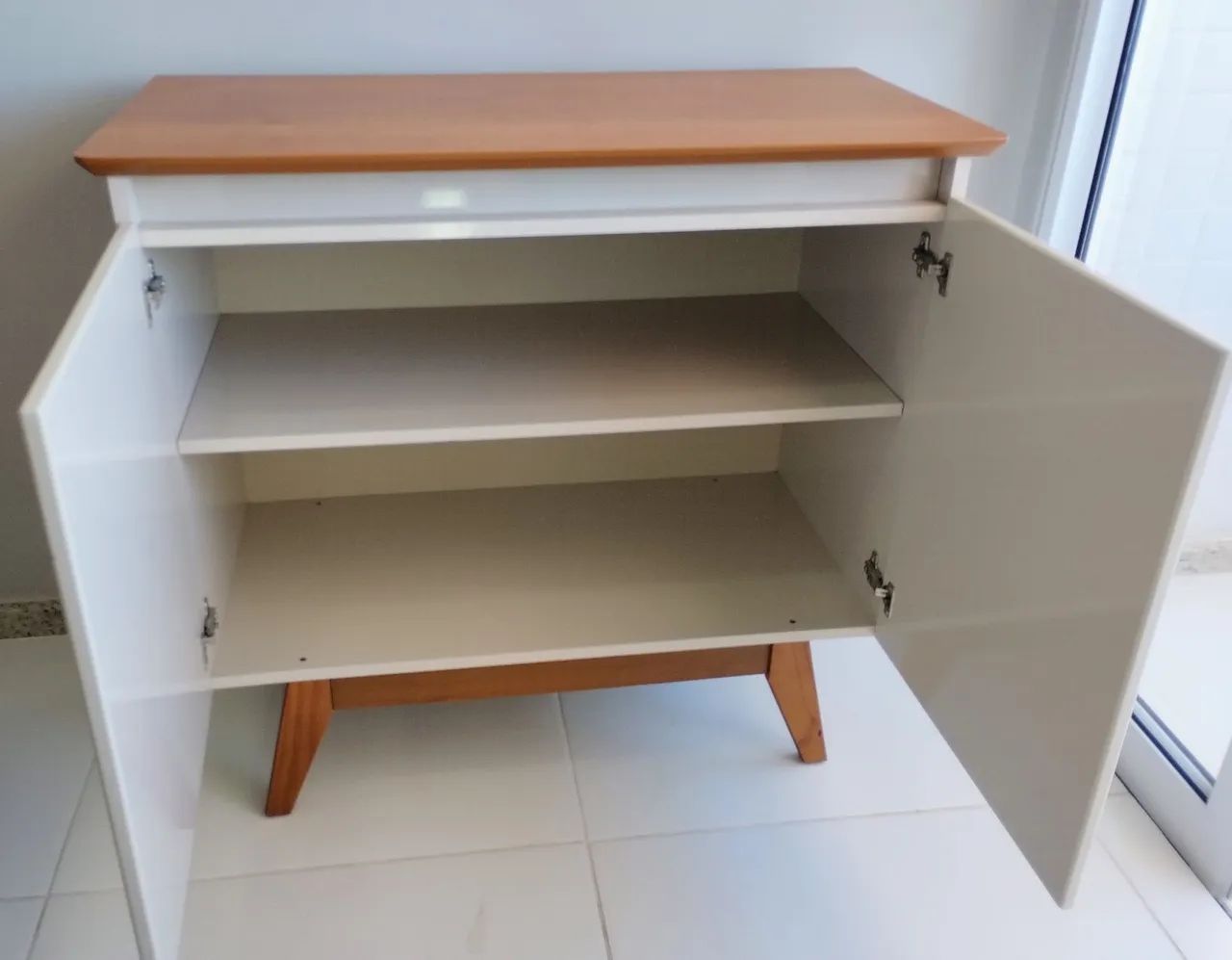 Buffet Moderno 2 portas Off White/Nature Elegante e Versátil  - Foto 2