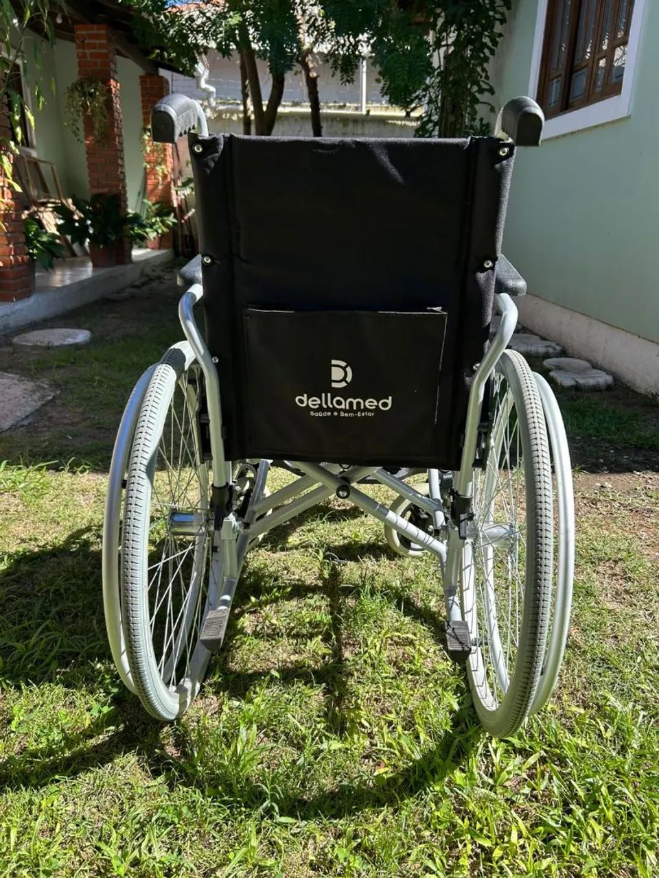 Cadeira de rodas dobrável