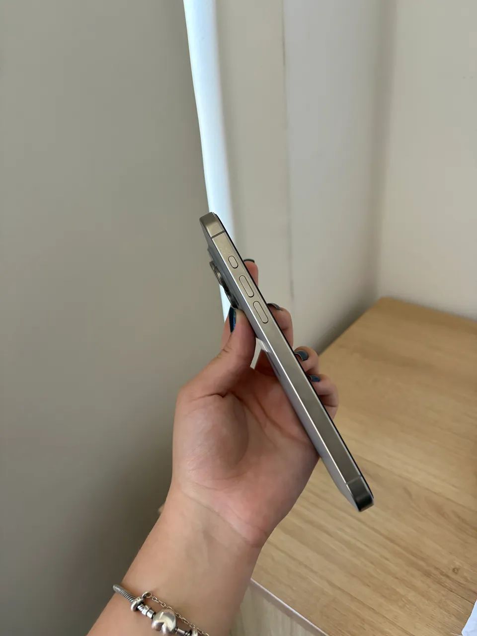 Iphone 15 pro max 256gb semi novo sem marcas de uso - Foto 2