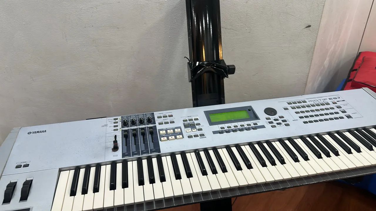 Yamaha Motif Es 7  - Foto 3