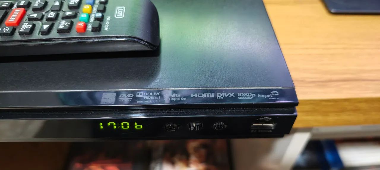 Blu-ray 3D Samsung BD-E5500 mais 2 filmes grátis - Foto 3