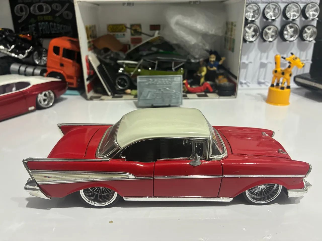 Miniatura bellair vermelho/ teto branco  - Foto 4