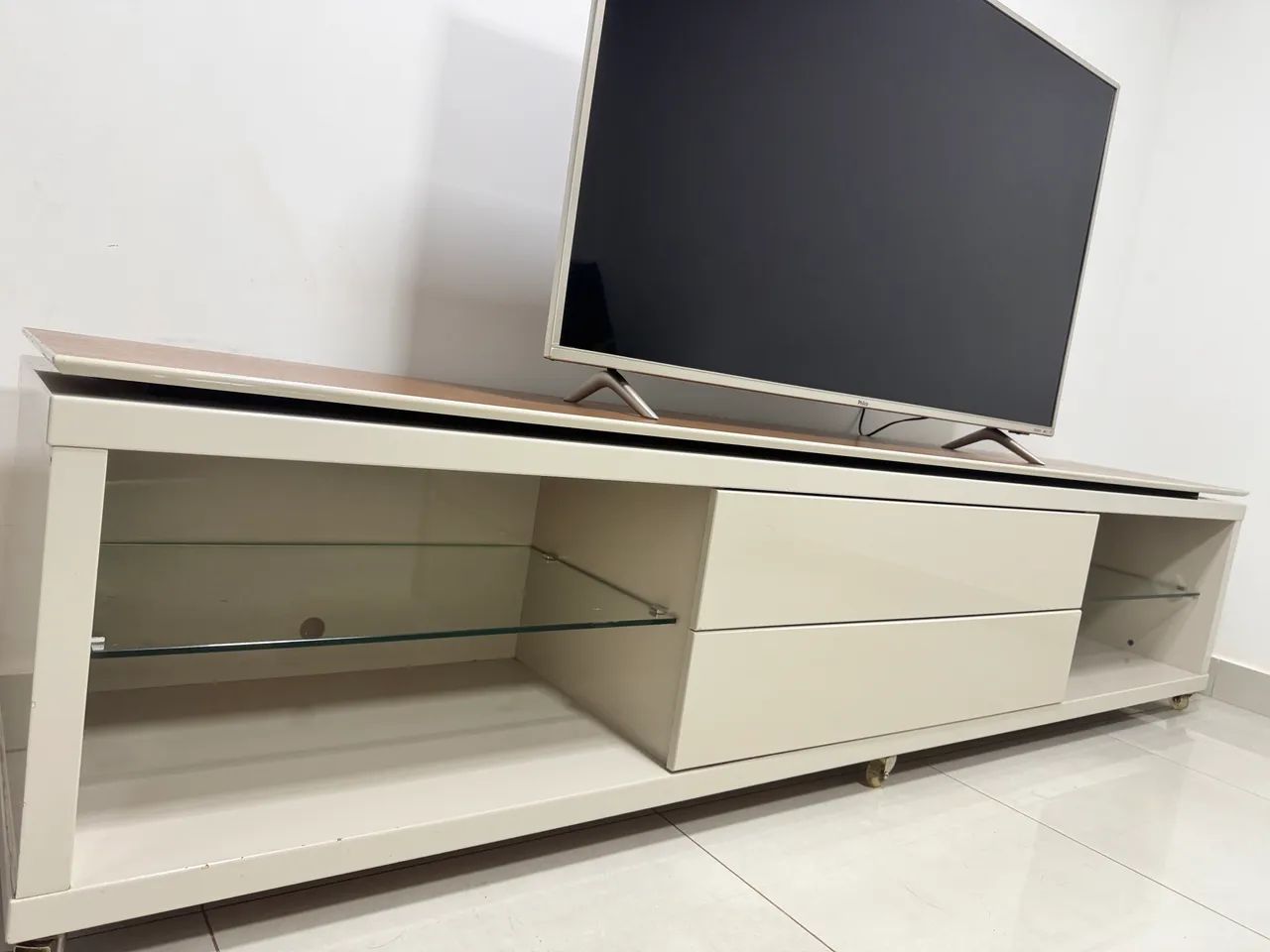 Rack de MDF Laqueado  (2.40 cm) para sala de tv  - Foto 4
