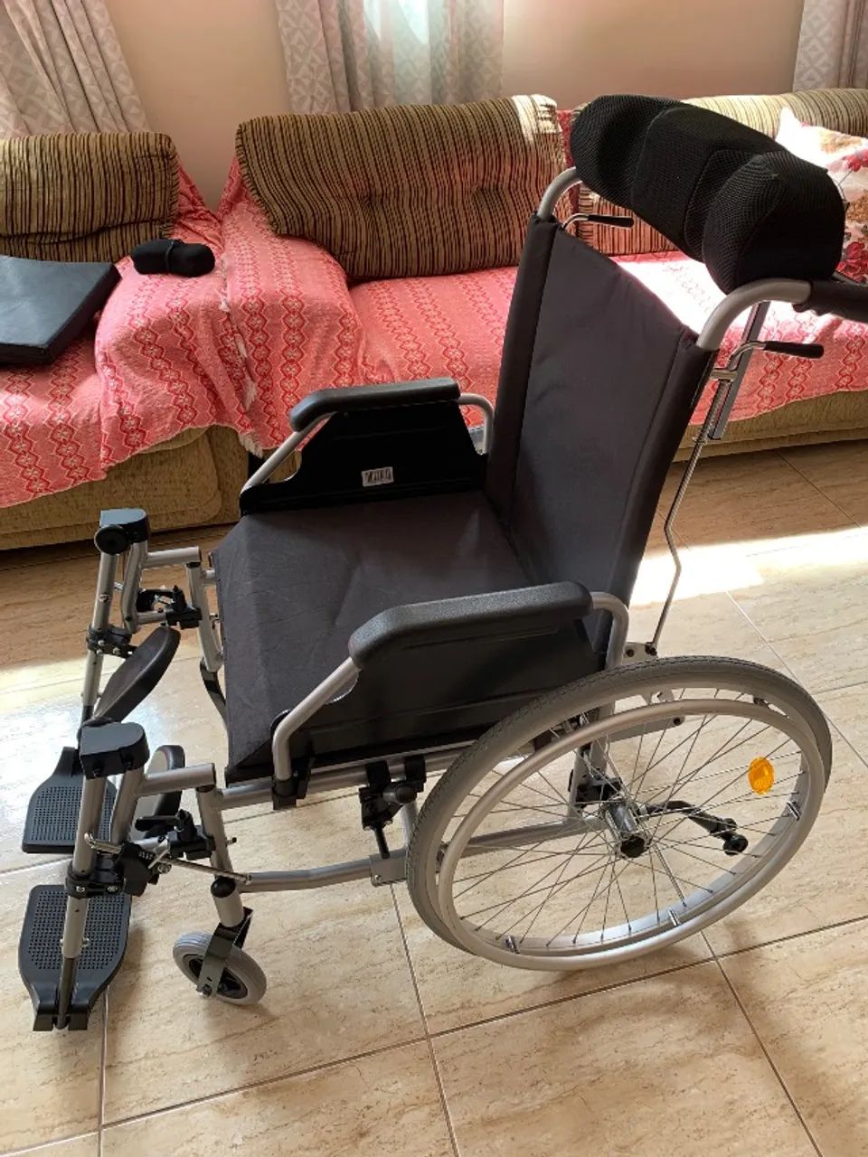 Cadeira de rodas - Foto 2