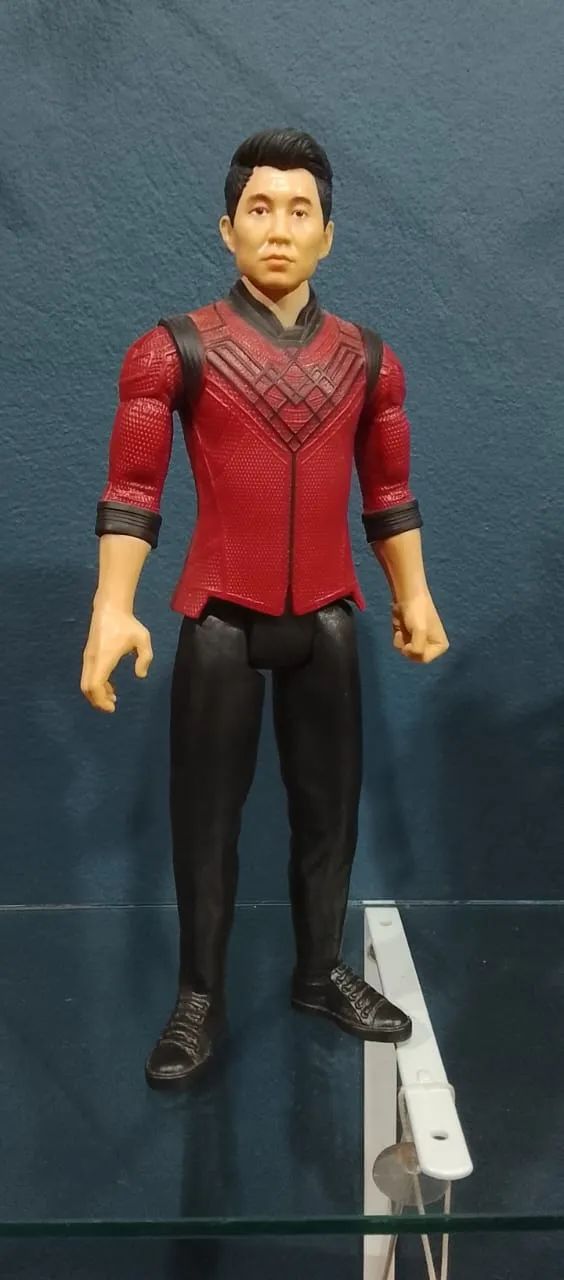 Boneco Marvel Shang-Chi Titan Hero