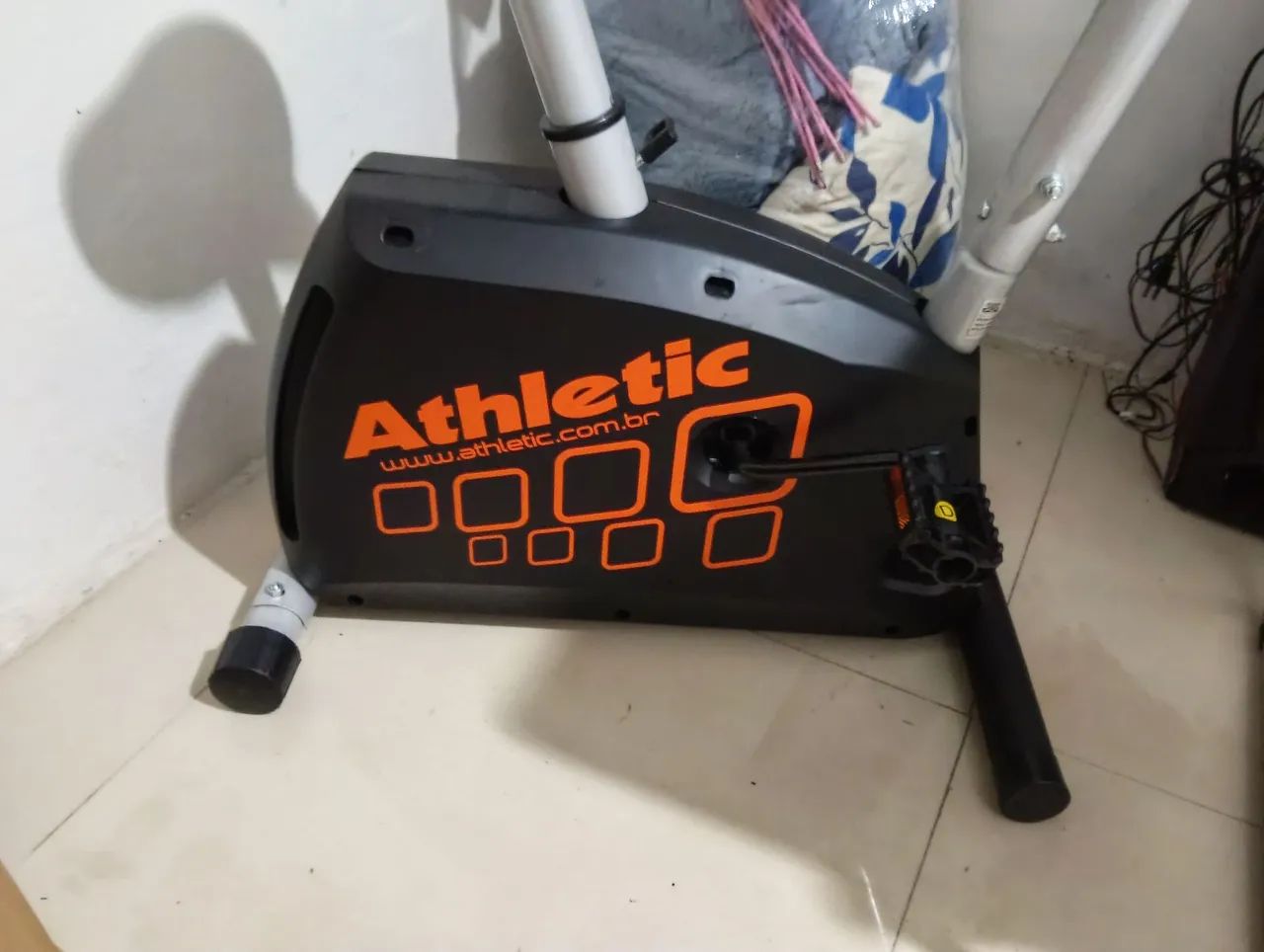 Vendo bicicleta ergométrica athetic - Foto 2