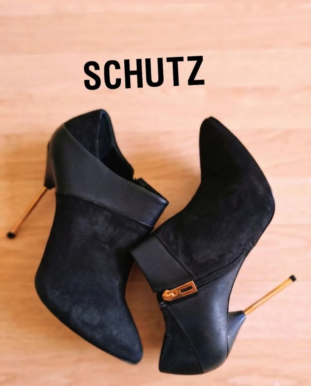 Bota Schutz Couro Legítimo tam 38.  - Foto 2