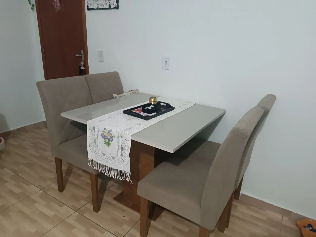 Mesa tampo de Vidro 4 cadeiras - Foto 2