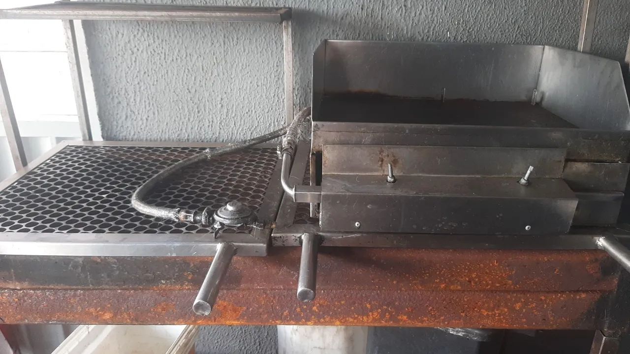 Chapa e parrilha
