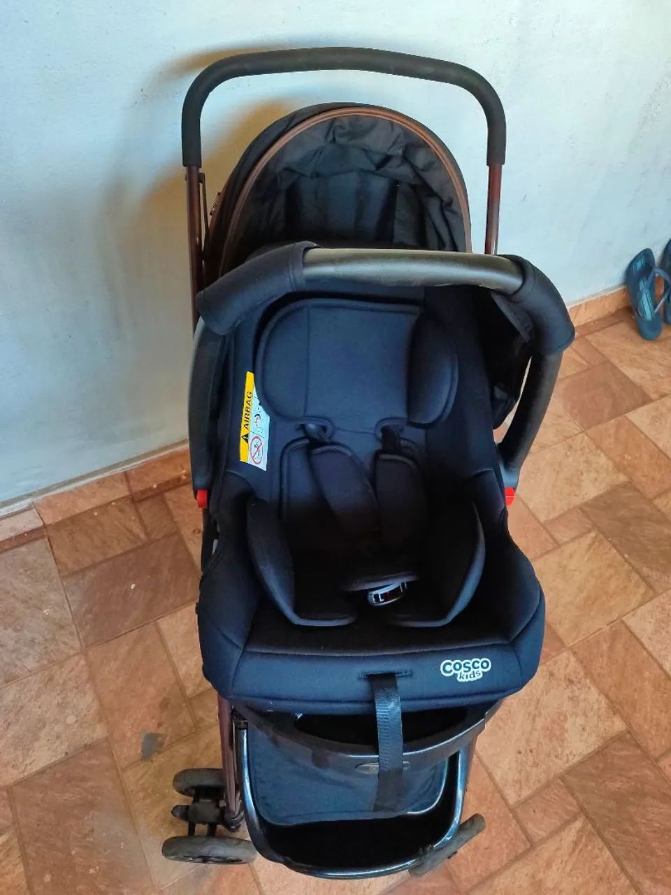 Carrinho de bebe com bebe conforto novo - Foto 2
