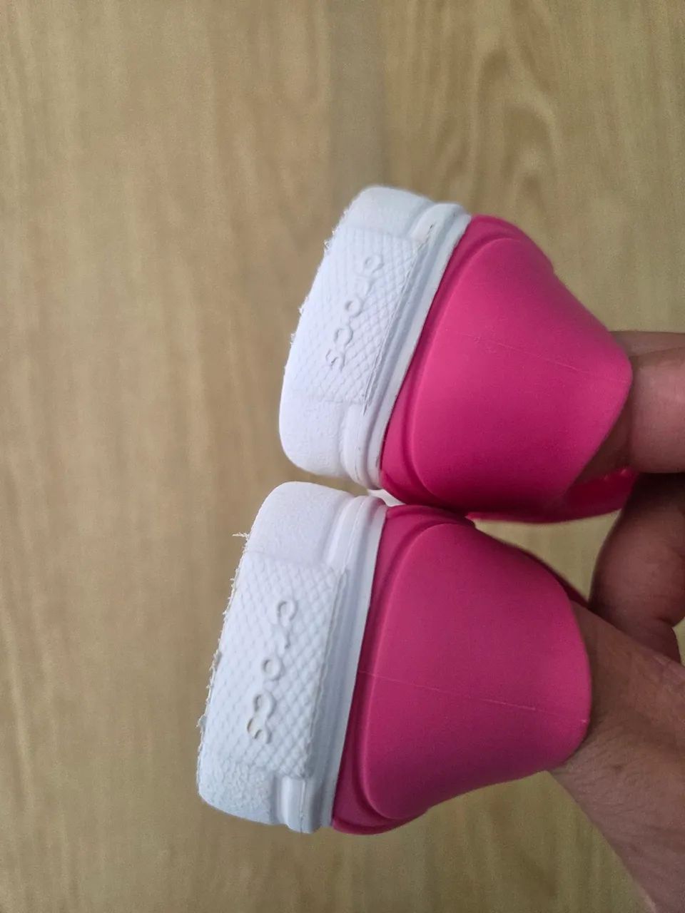 tenis slip on crocs rosa c6 - Foto 3