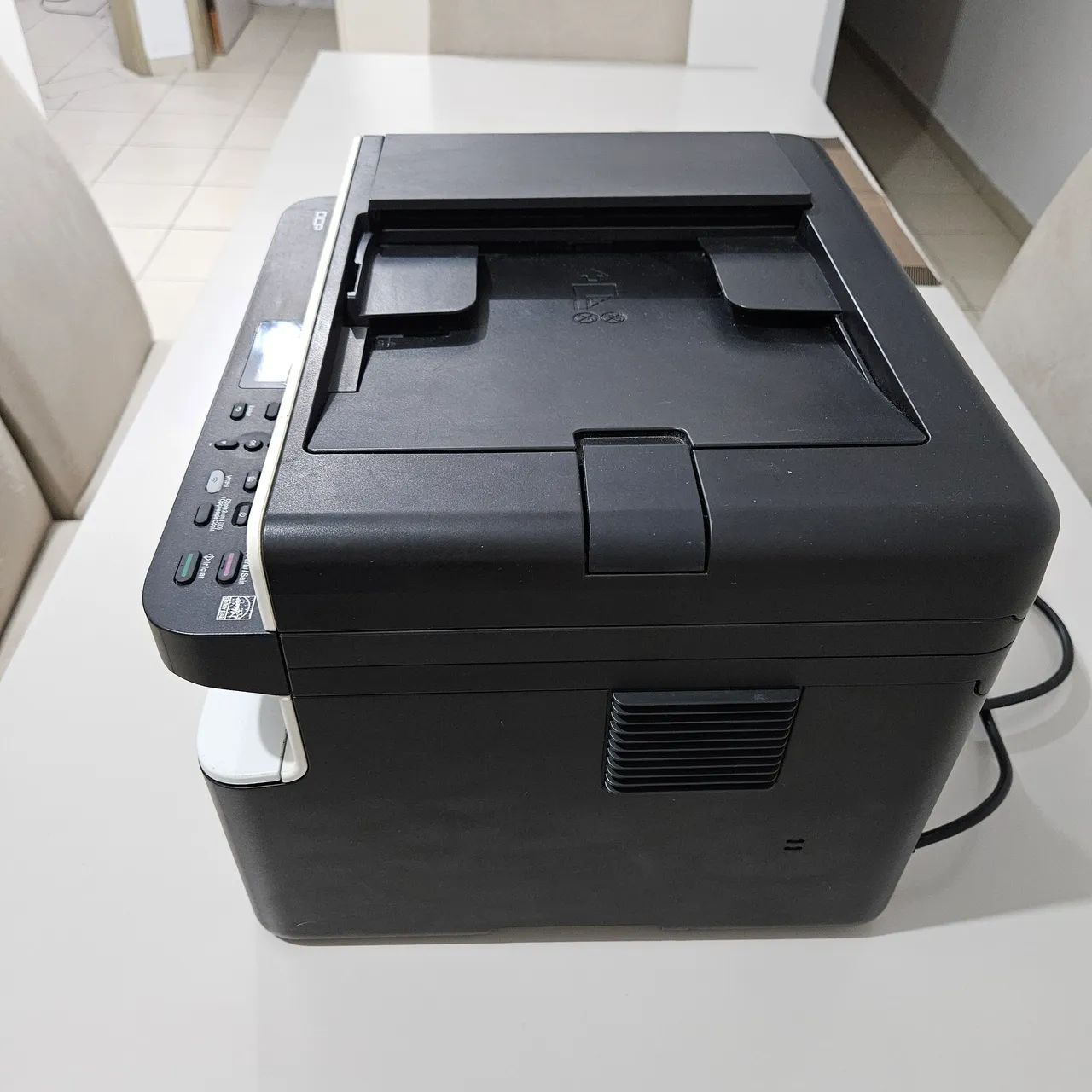 Impressora multifuncional monocromática Brother DCP DCP-1617NW - Foto 3