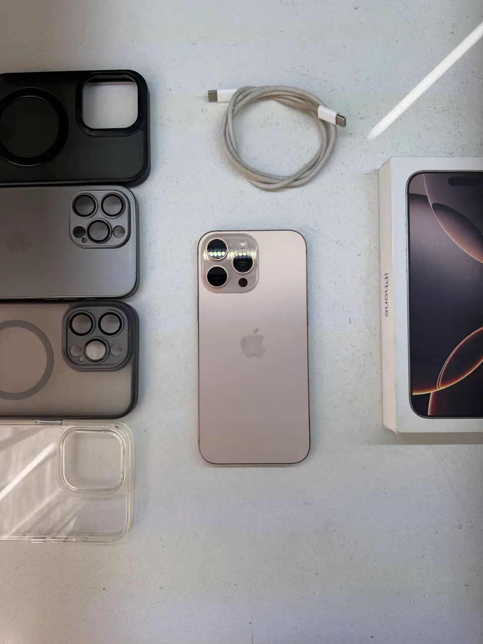 iPhone 16 Pro Max - Foto 3