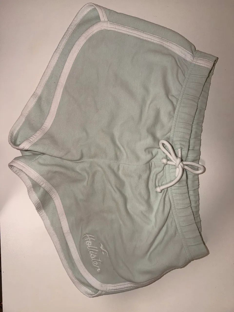 short moletom verde hollister