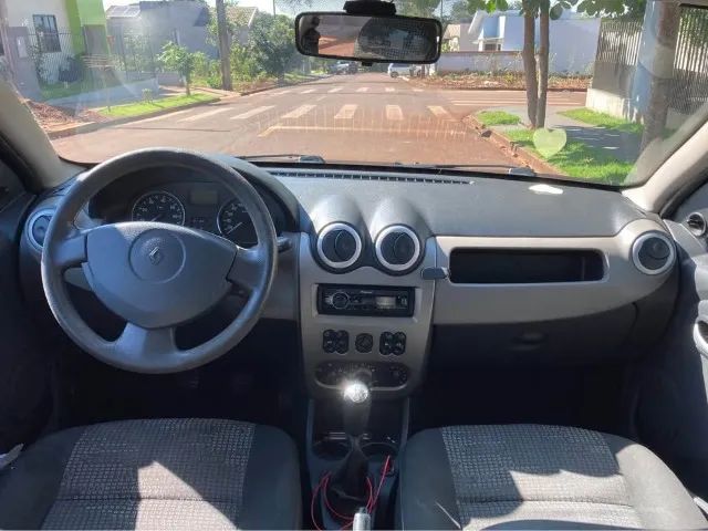 Renault Sandero 2011