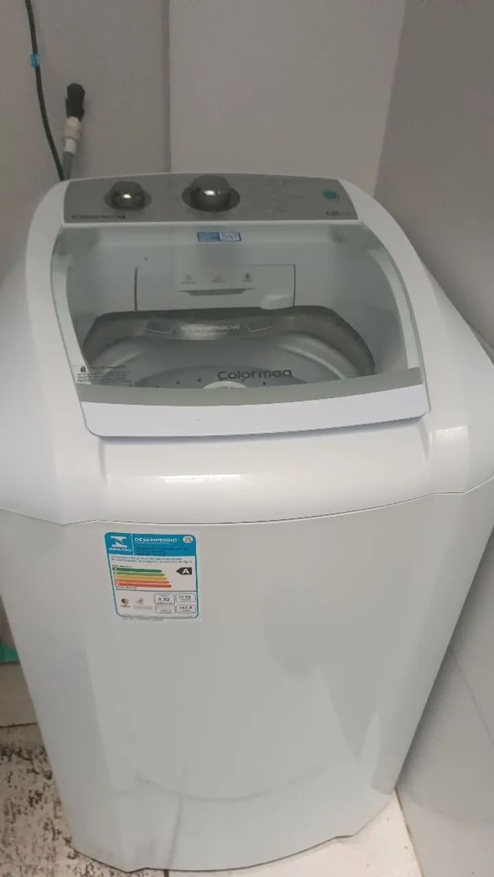 Máquina de lavar nova