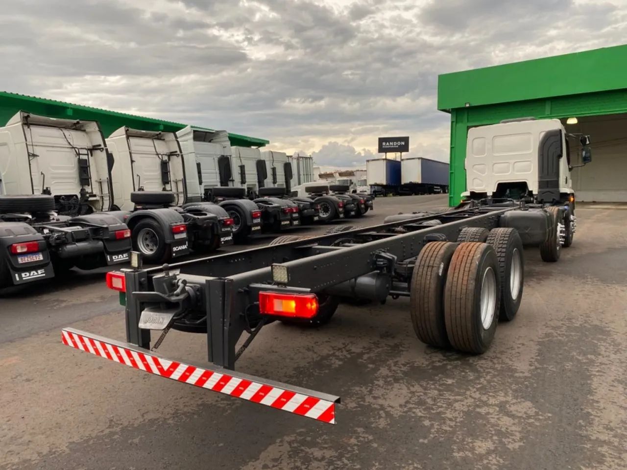 Volvo Vm 330 2021 - Foto 5