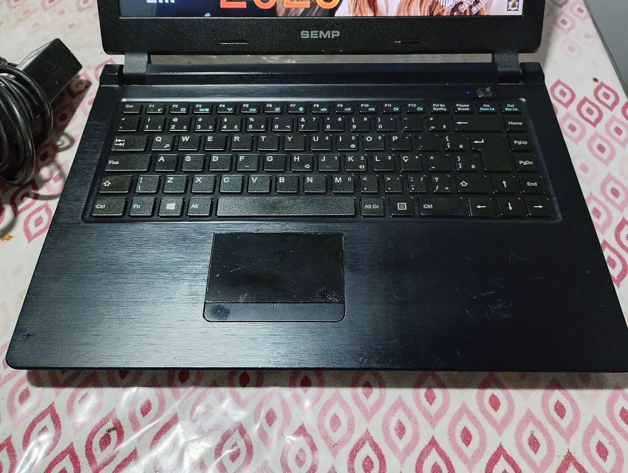 Notebook com SSD 4gb ram bateria boa tá novinho  - Foto 2