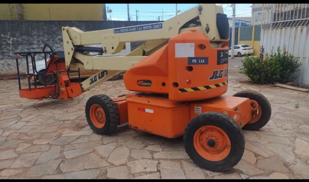 Plataforma Articulada elétrica E45.