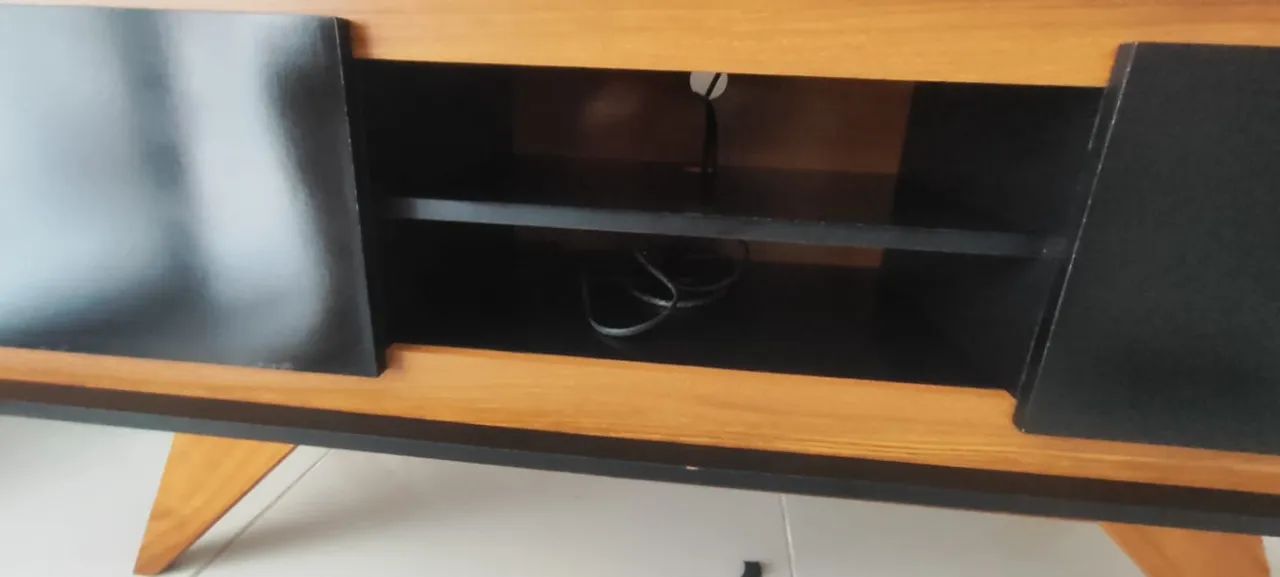 Rack Retrô de Madeira Maciça e MDF - Perfeito Estado! - Foto 3