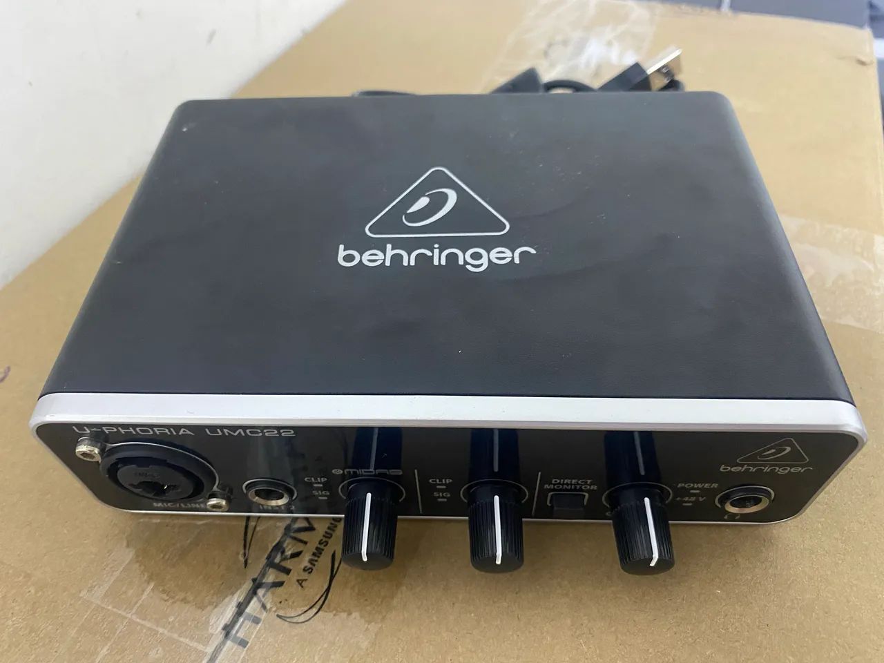 INTERFACE DE ÁUDIO BEHRINGER  - Foto 2