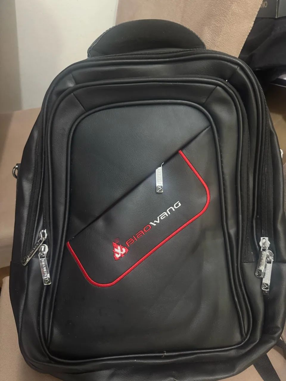 Mochila preta