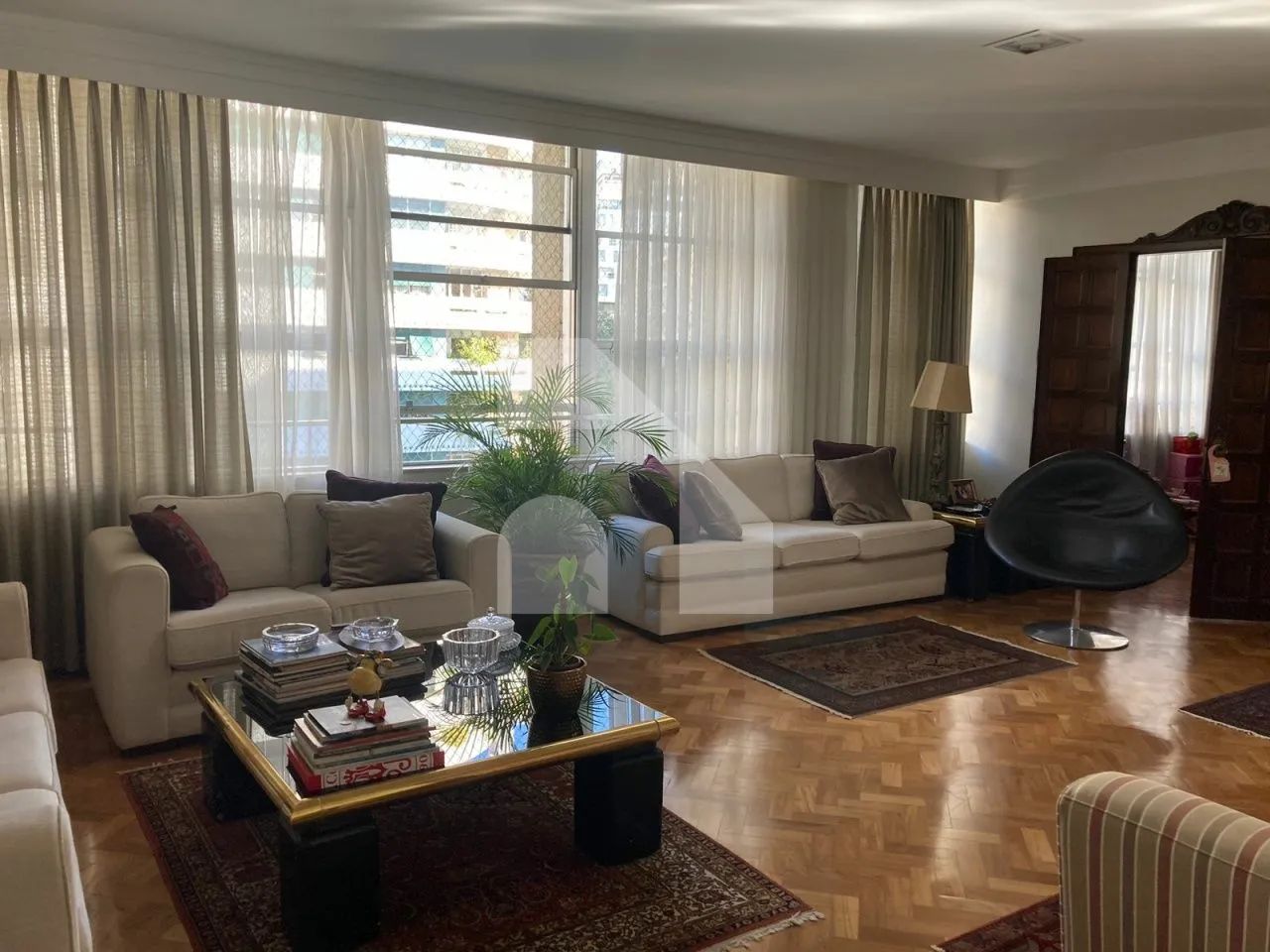 Apartamento com 3 dormitórios, 1 suíte na Santa Cecília