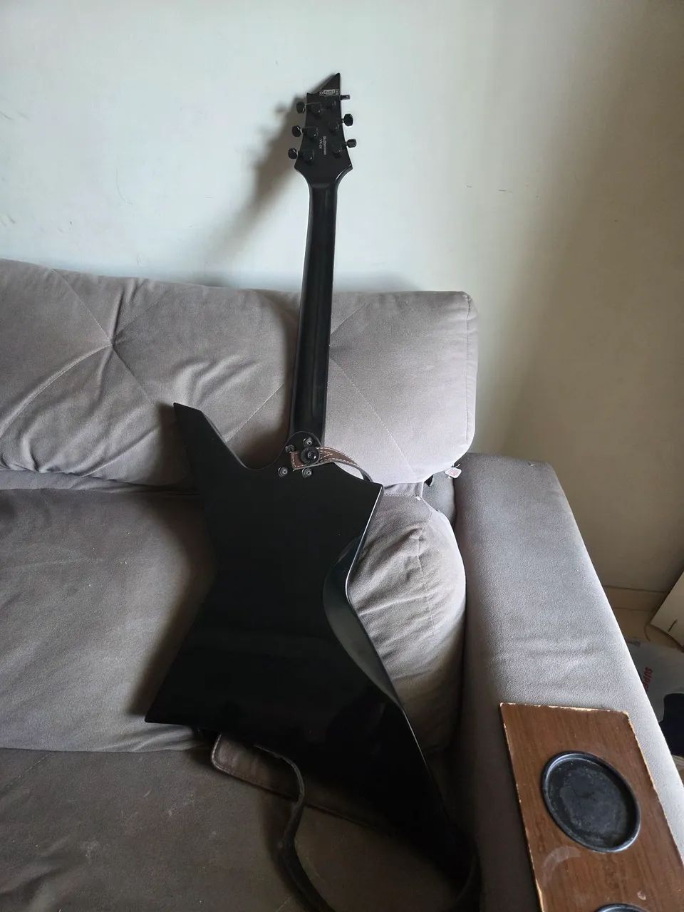 Cort Explorer VX-2X - James Hetfield  - Foto 2