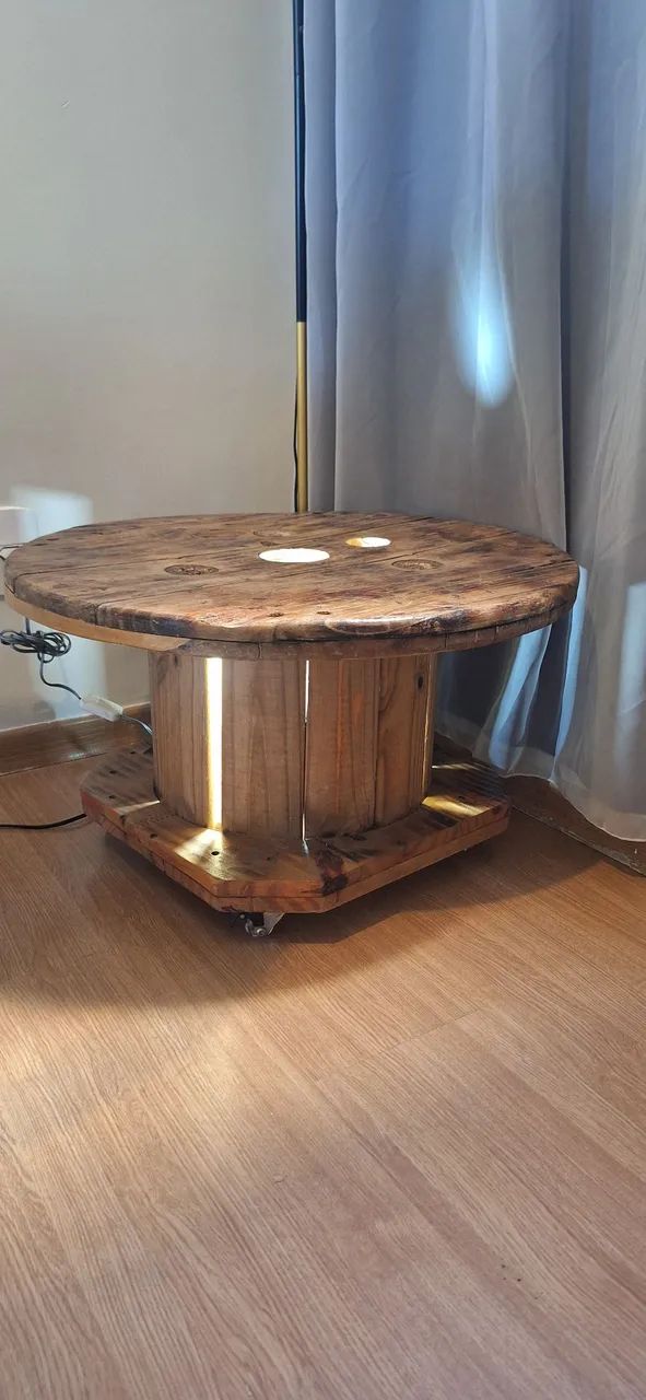 Mesa decorariva retrô