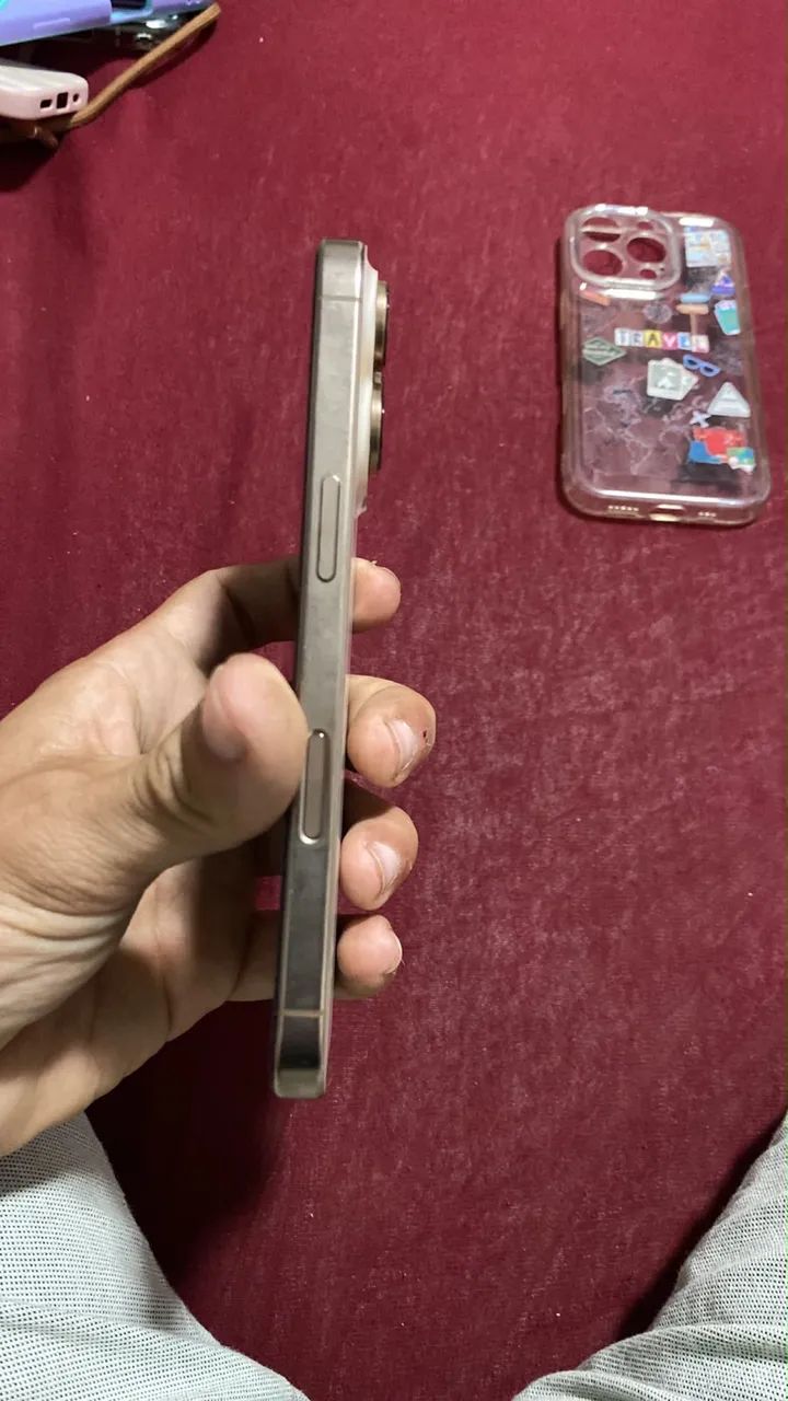 IPhone 16 Pro, sem marcas de uso. - Foto 4