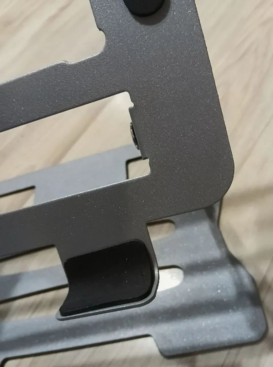 Suporte de aço para notebook até 16 pol e tablet - Foto 2