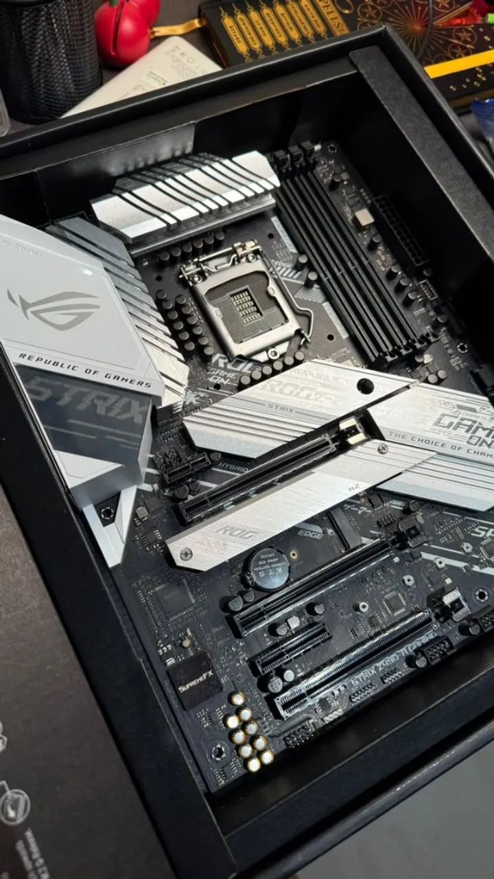 ASUS ROG STRIX Z490-A GAMING