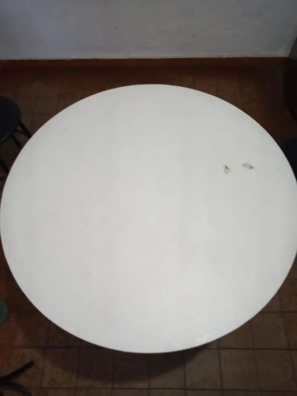MESA DE FERRO COM 4 CADEIRAS  - Foto 2