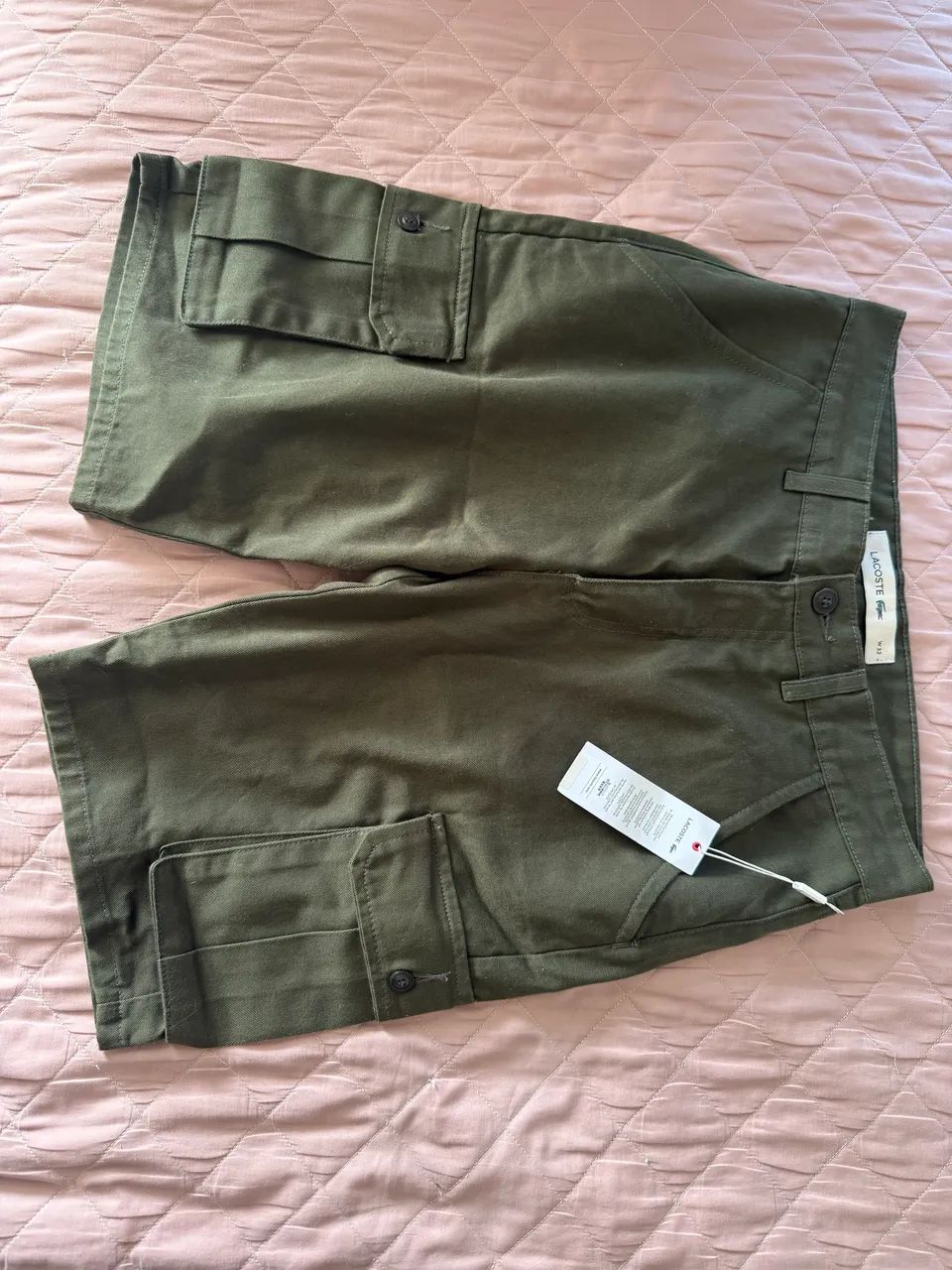 Bermuda cargo verde militar 