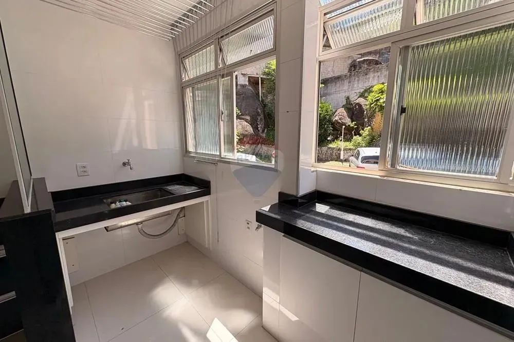Apartamento Reformado com 3 Quartos no Fradinhos  Vitória - Foto 12