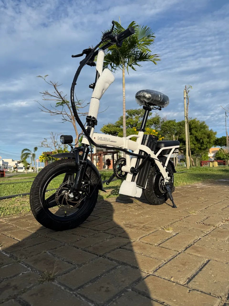 Bicicleta eletrica dobrável NOVA - Foto 3