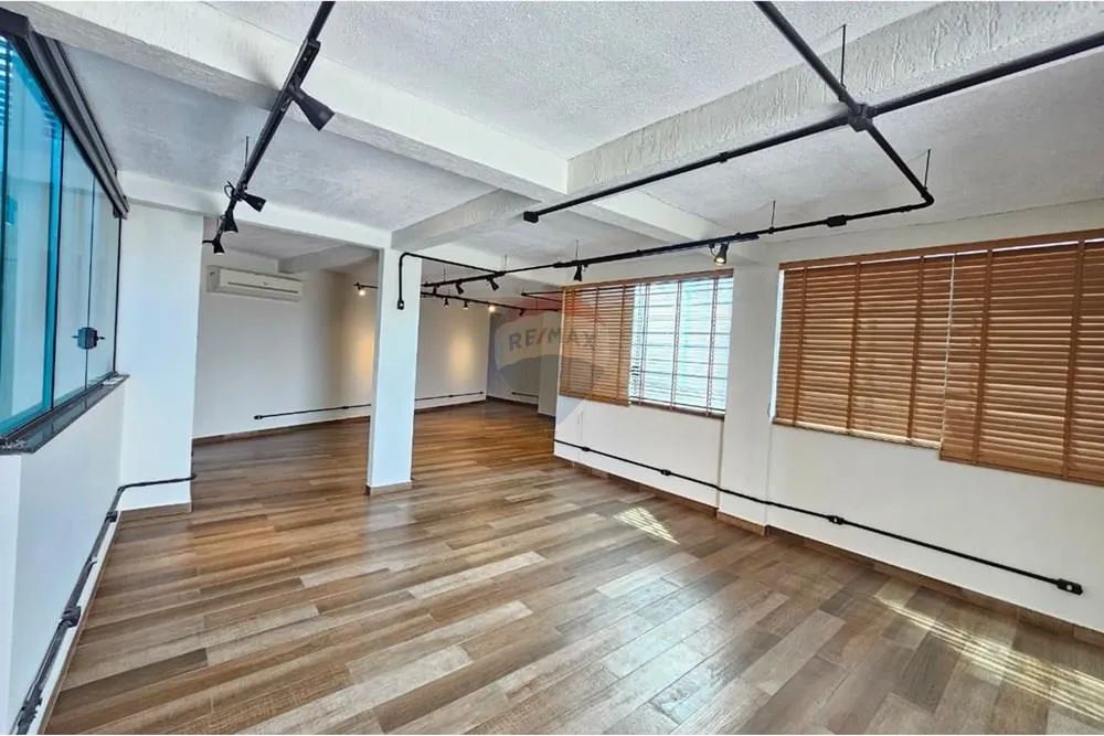 Casa duplex á venda no centro