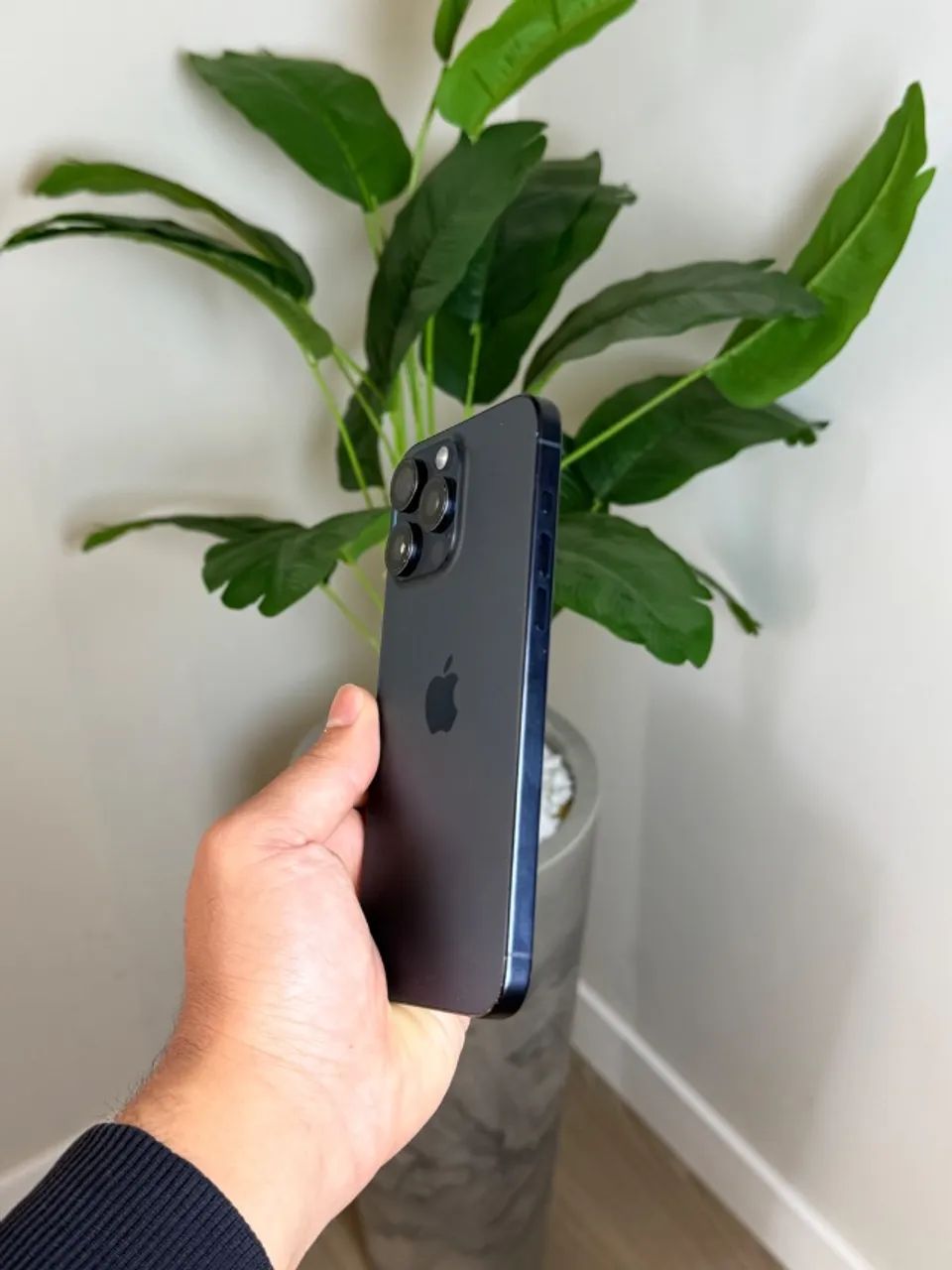 iPhone 15 Pro Max 256GB - Azul - Foto 2