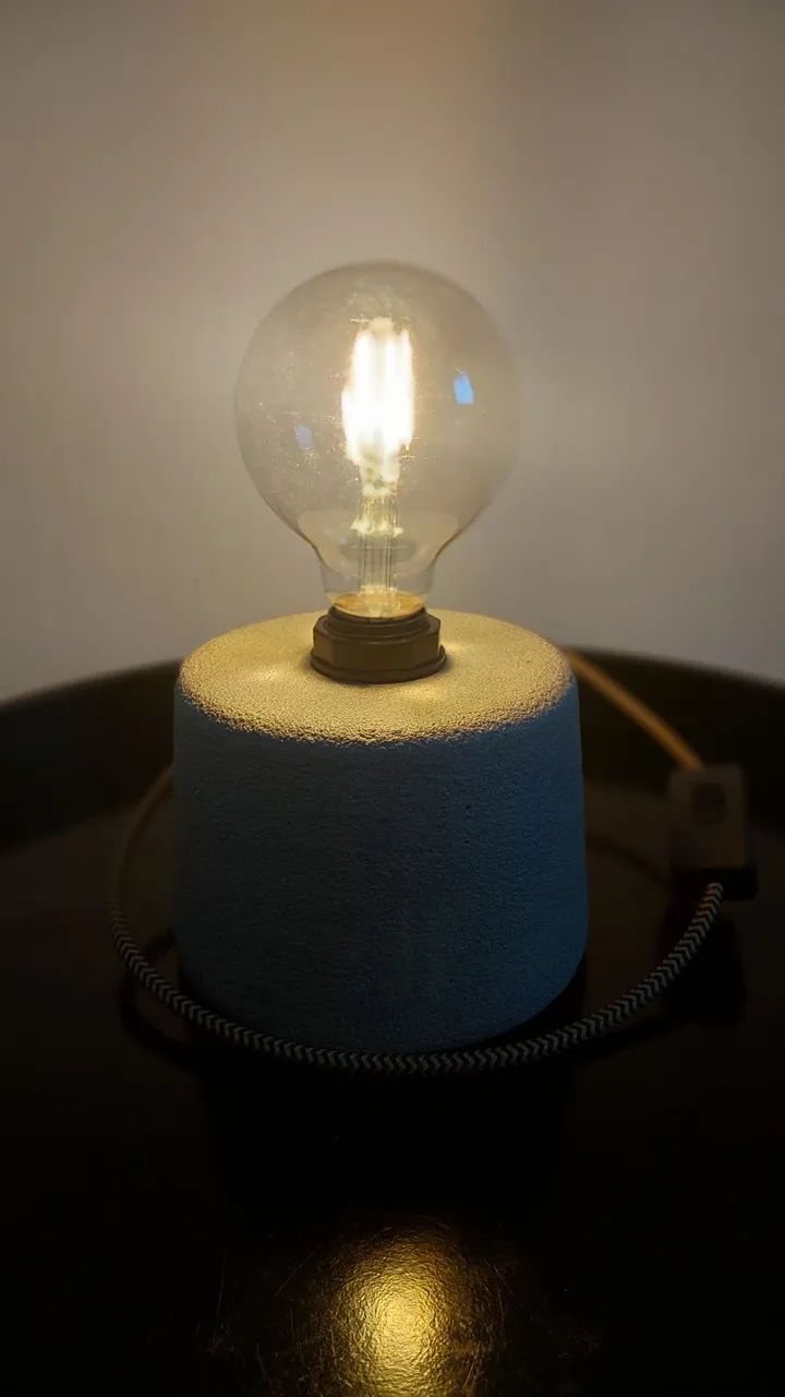 Luminária de Mesa - Concreto sem Lâmpada  - Foto 3